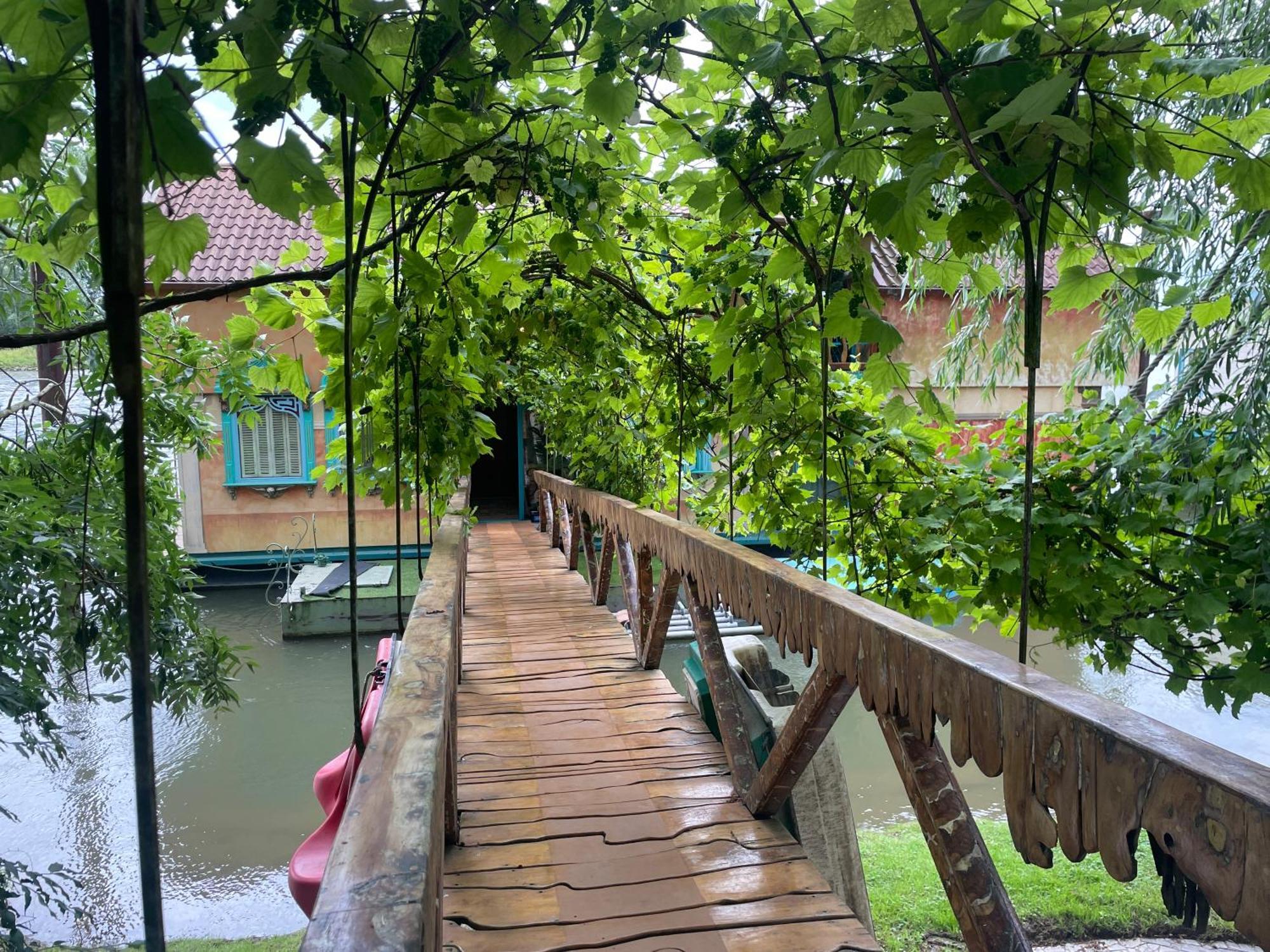 Drijfpaleis Hotel อาร์นเฮม ภายนอก รูปภาพ